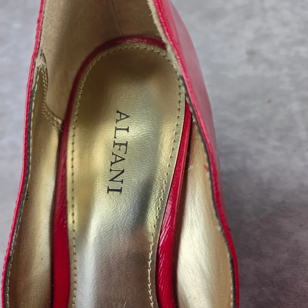 Alfani Womens Red Patent Peep Toe Wedge Heels Pumps Red Textured S1874 Size 7M